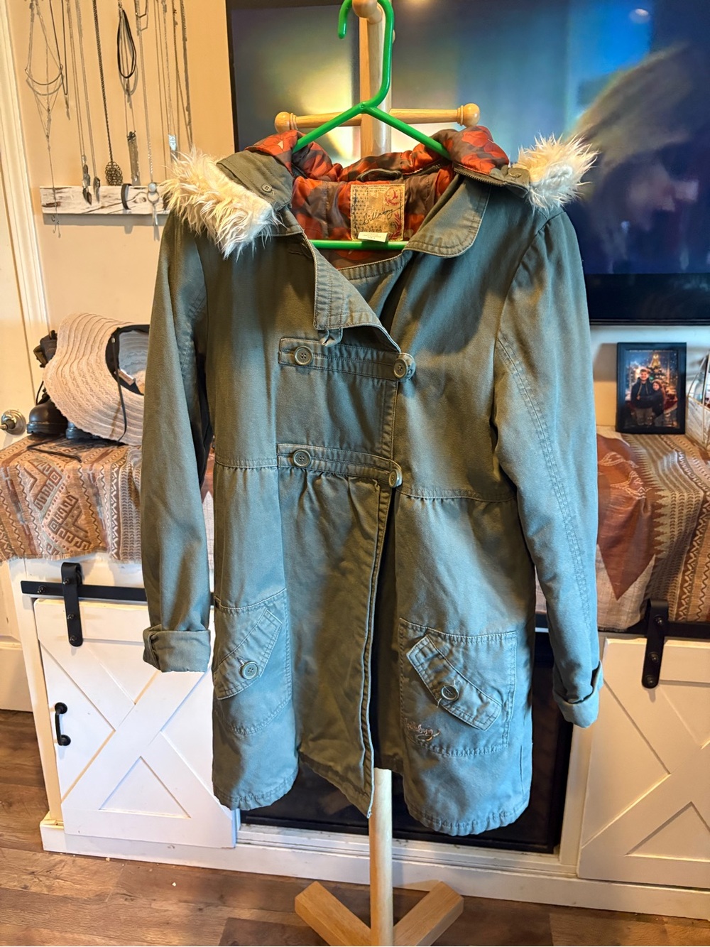 Billabong green trench style jacket (missing one button)